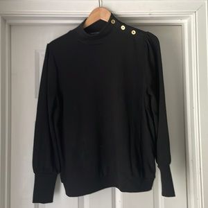 Banana Republic knit long sleeved top. Gold buttons